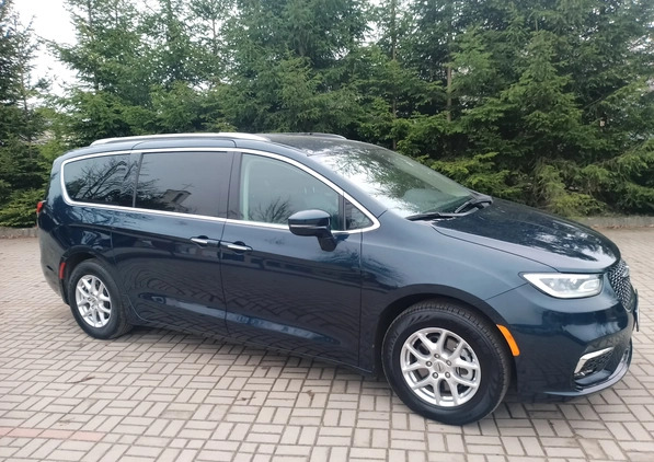 Chrysler Pacifica cena 139000 przebieg: 60327, rok produkcji 2021 z Białystok małe 667